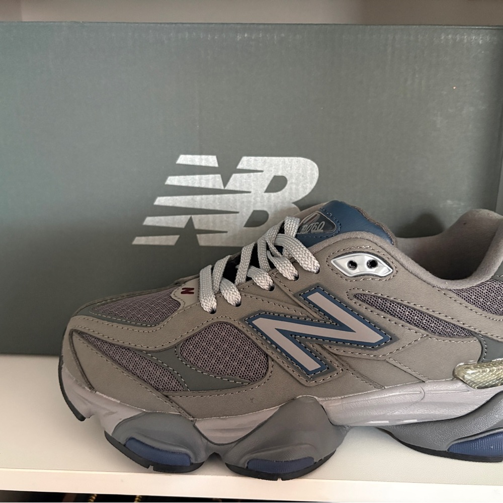 New Balance 9060